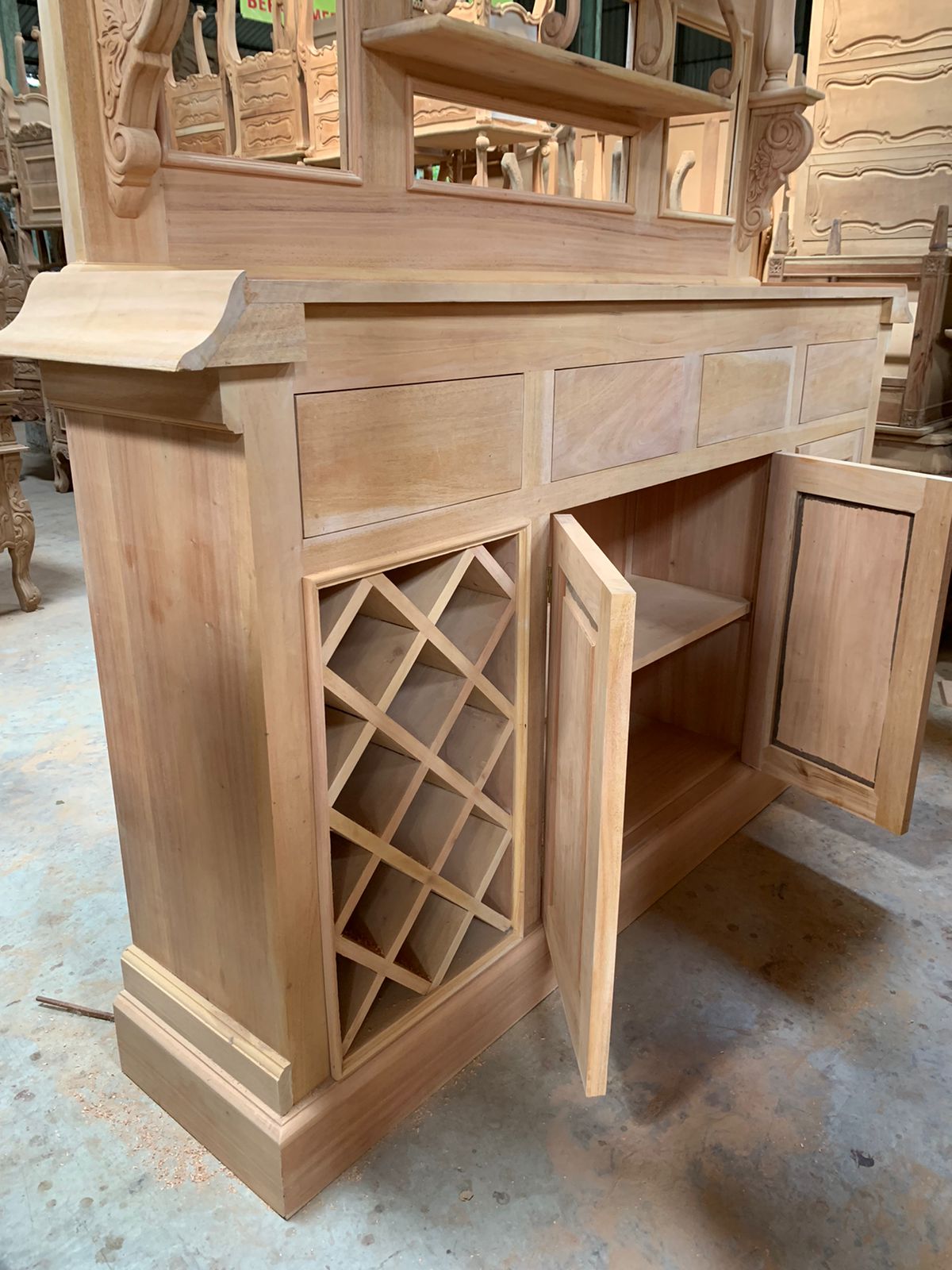 Mustang Solid Wood Canopy Bar - Black