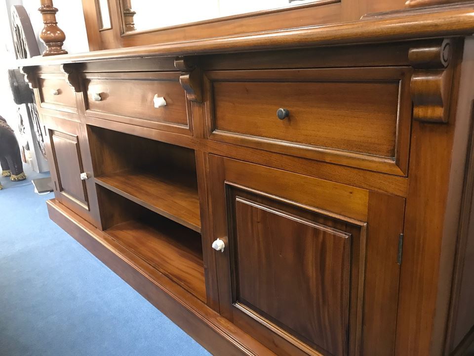 Stained Glass Pub Solid Wood Bar